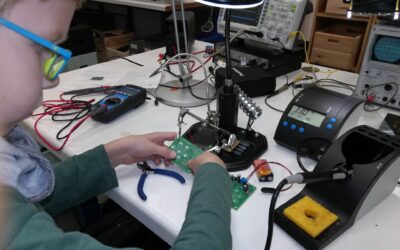 Elek­tronik-Werk­statt: Vom Einsteiger zum Löt-Profi”